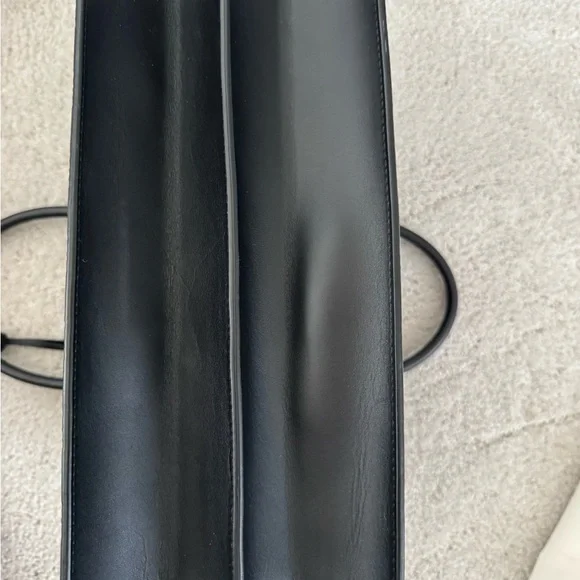 Gucci Black Embossed Leather Satchel with Gold Hardware - Picture 9 of 15